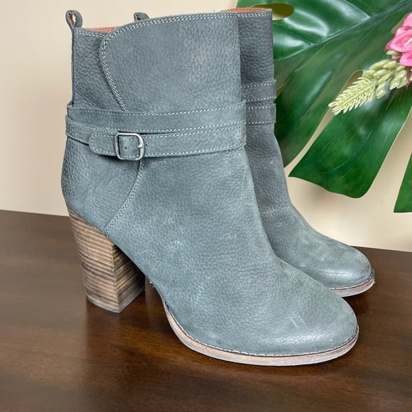 Lucky Brand Latonya stacked heel boots in storm gray Sz 9M - Picture 2 of 12